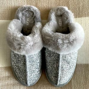 NWOT UGG Scuffette II Silver Glitter Slippers!
